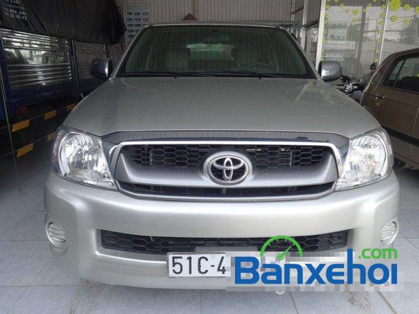 Cần bán xe Toyota Hilux E đời 2011 giá 480 triệu