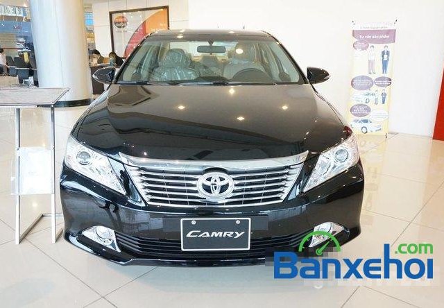 Toyota Mỹ Đình - CN Cầu Diễn I New Car cần bán Toyota Camry 2.0 E đời 2015, màu đen, giá 999Tr