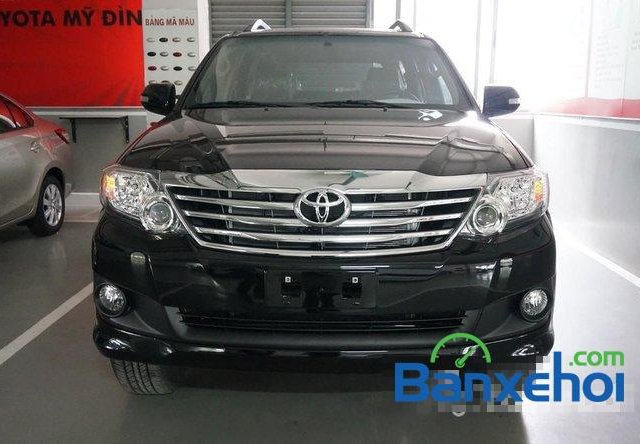 Toyota Mỹ Đình - CN Cầu Diễn I New Car cần bán xe Toyota Fortuner V đời 2015, màu đen, giá bán 969Tr