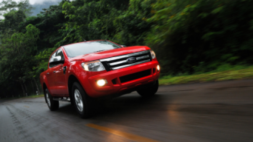 Bán xe Ford Everest MT2.5L 2014 mới tại Hà Nội giá 724 Triệu