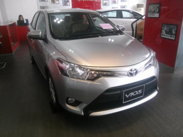 Bán Toyota Vios 1.5E đời 2015, màu bạc  