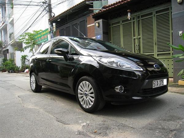 Bán xe Ford Fiesta đời 2012, màu đen số tự động, 516tr