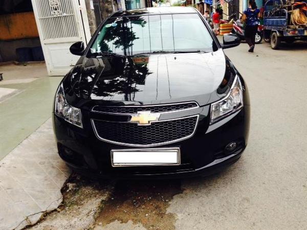 Chevrolet Cruze đời 2012, màu đen còn mới