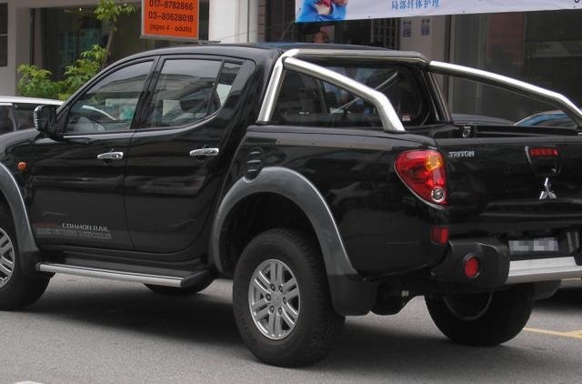 Cần bán Mitsubishi Triton 2014, màu đen, nhập khẩu  