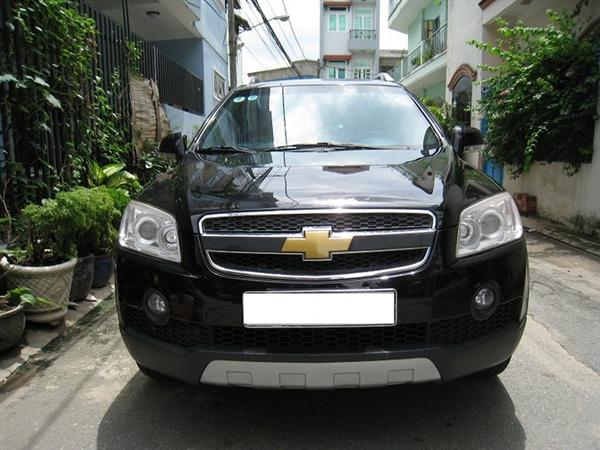 Cần bán gấp Chevrolet Captiva 2007, màu đen, xe đẹp như mới mua