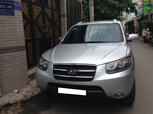 Cần bán lại xe Hyundai Santa Fe đời 2009, màu bạc