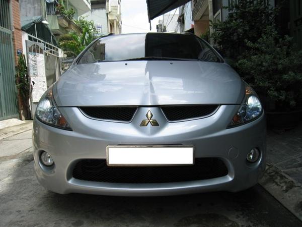 Cần bán lại xe Mitsubishi Grandis đời 2008, màu bạc chính chủ