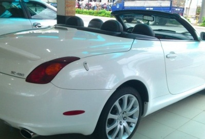 Salon ô tô Siu Hùng bán ô tô Lexus SC sản xuất 2007, màu trắng, nhập khẩu chính hãng còn mới