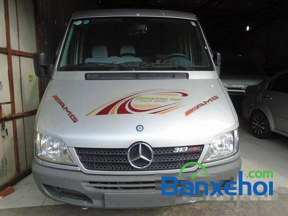 Xe Mercedes-Benz Sprinter 2012 cũ màu bạc / xám đang được bán với giá 940000000 vnd