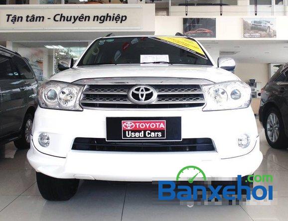 Xe Toyota Fortuner Sport 2012 cũ màu trắng đang được bán với giá 940000000 vnd