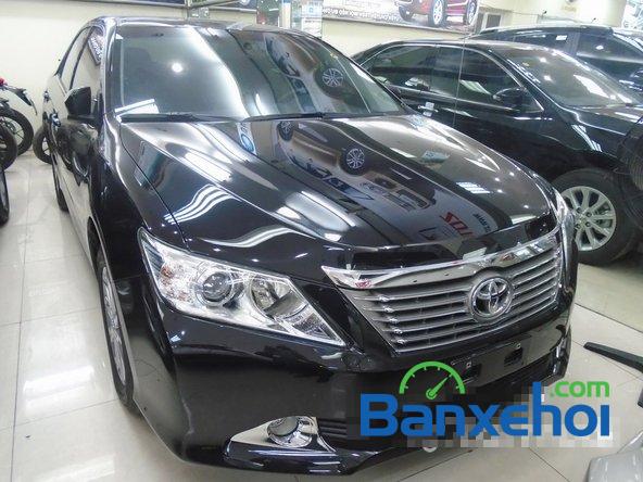 Xe Toyota Camry 2014 mới màu đen đang được bán với giá 1145000000 vnd