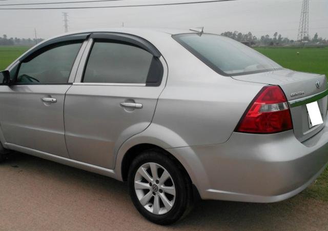 Cần bán xe Daewoo Gentra SX - cũ trong nước đời 2008, màu bạc 