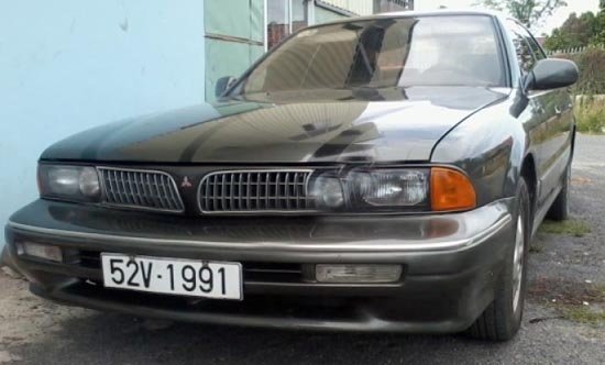 Bán xe Mitsubishi Diamante đời 1992, màu xám, nhập khẩu chính hãng  