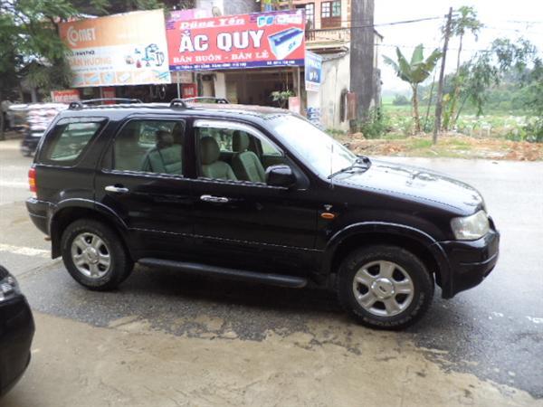 Bán Ford Escape đời 2002, màu đen, số tự động, xe biển tỉnh, hồ sơ rút nhanh gọn