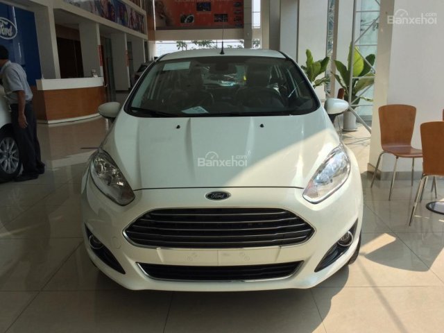 Bán Ford Fiesta giá cạnh tranh, tặng phụ kiện, giao xe ngay, hỗ trợ 80% ngân hàng