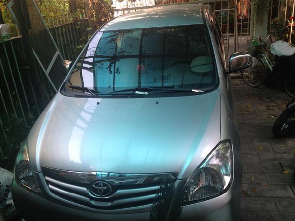 Bán Toyota Innova đời 2008, màu bạc, xe gia đình 