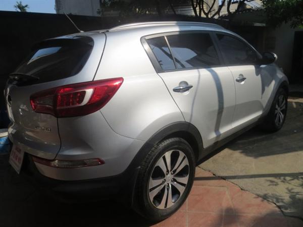 Bán ô tô Kia Sportage nhập khẩu, sản xuất 2010, màu bạc