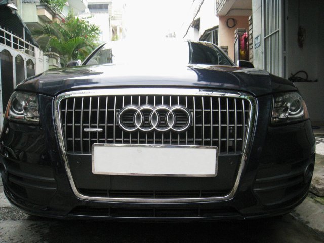 Cần bán xe Audi Quattro đời 2011, màu đen, nhập khẩu nguyên chiếc