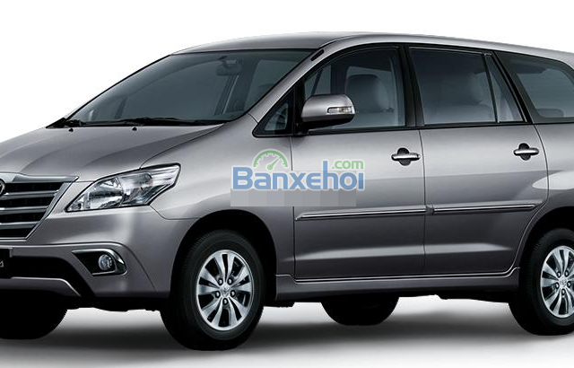 Mình cần bán xe Toyota Innova 2.0E - xe mới 100%, số tay 5 cấp