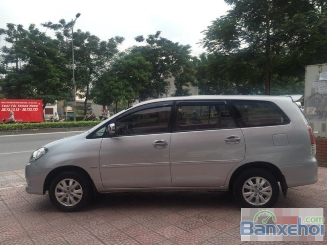 Bán Toyota Innova G màu bạc, sản xuất 2009, đăng ký tên tư nhân