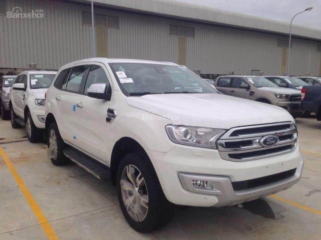 Ford Ninh Bình cần bán xe Ford Everest model 2018 giá cạnh tranh, trả góp 80% tại Ninh Bình