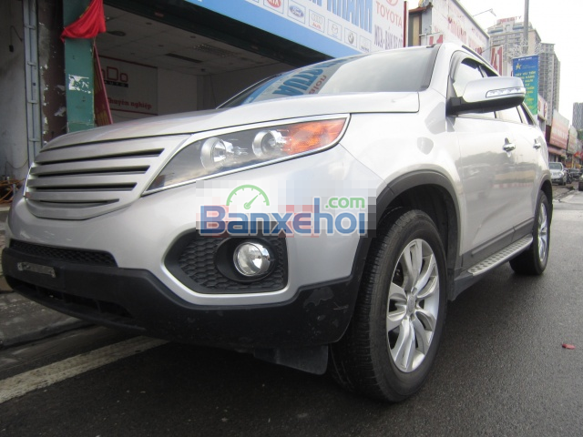 Cần bán Kia Sorento đời 2011, màu bạc, nhập khẩu Hàn Quốc, số tự động, 765 triệu