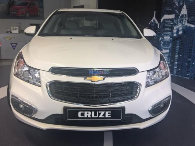 Cần bán Chevrolet Cruze năm 2015, màu trắng