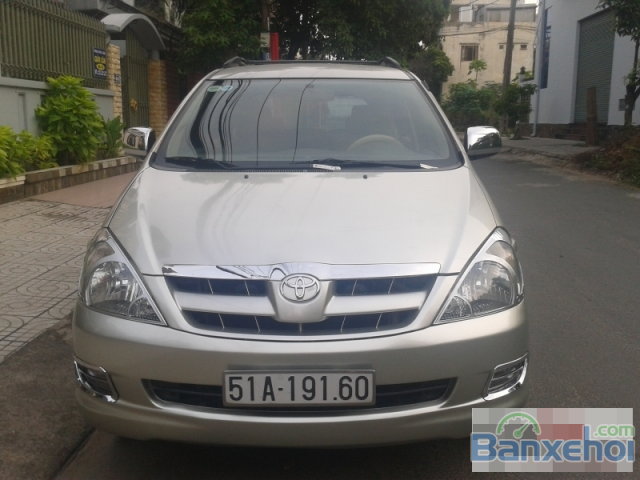 Chính chủ bán xe Toyota Innova đời 2008, màu bạc, giá tốt