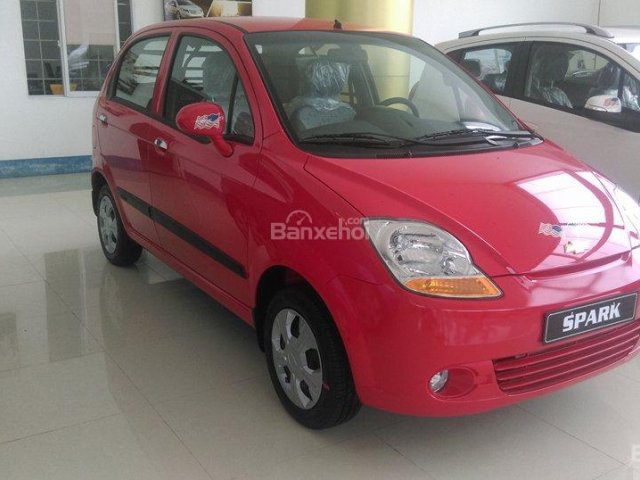 Bán ô tô Chevrolet Spark Van 0.8 đời 2015, màu đỏ