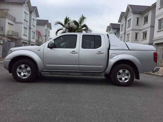 Bán Nissan Navara LE 4X4 đời 2013, màu bạc, nhập khẩu nguyên chiếc, chính chủ, giá 475tr