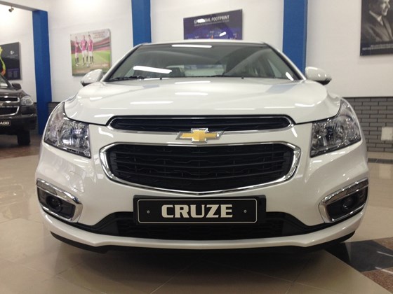 Xe Chevrolet Cruze đời 2015, màu trắng, xe nhập, 679tr