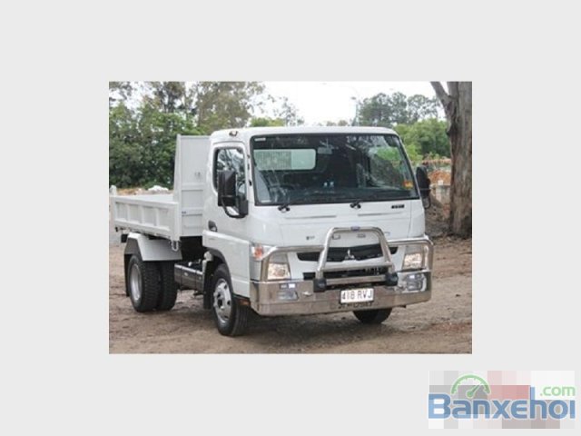 Cần bán Mitsubishi Canter sản xuất 2015, màu trắng  