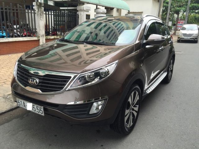 Em lên đời cần bán xe Kia Sportage 2013, một cầu (Trường Hải nhập nguyên con), chạy 15,000 km, xe mới leng keng