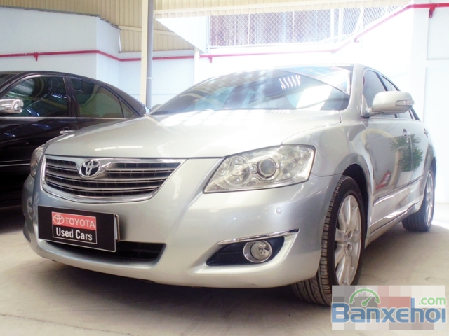 Xe Toyota Camry đời 2007, màu bạc, giá tốt cần bán