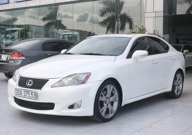 Bán Lexus IS 250 màu trắng nội thất kem model 2010