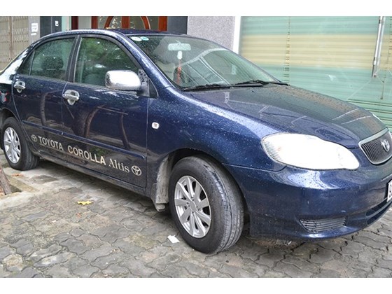 Bán xe Toyota Altis 1.8, đời cuối 2003, số sàn, màu xanh ghi, mâm đúc