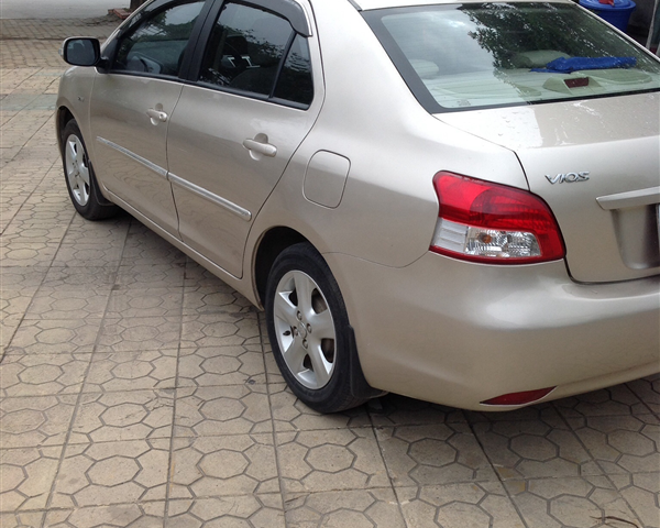 Cần bán xe Toyota Vios 1.5 dòng E màu ghi, đời cuối 2008 chính chủ biển Hà Nội