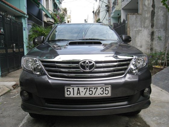 Cần bán gấp Toyota Fortuner G sản xuất 2014, màu xám, nhập khẩu, chính chủ