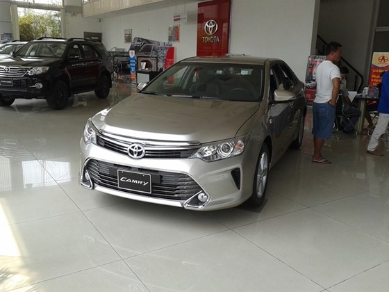 Bán xe ô tô Toyota Camry New 2015 giảm giá 30 triệu PK + 7 món, giảm giá lớn các dòng xe Toyota trong tháng