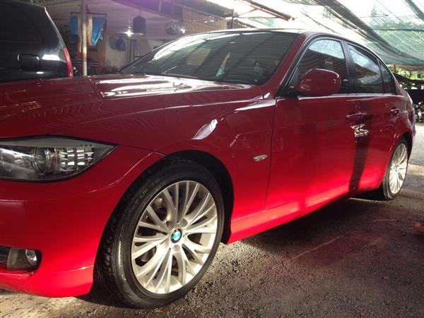 Cần bán BMW 320i đời 2010, màu đỏ, nhập khẩu, số tự động 