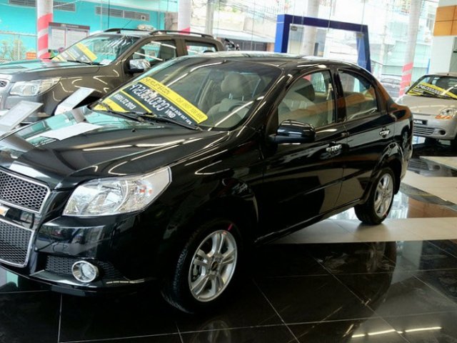 Bán ô tô Chevrolet Aveo đời 2015, màu đen