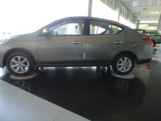 Bán xe Nissan Sunny 2015, màu xám, nhập khẩu