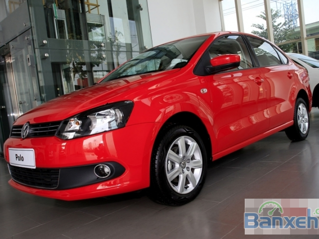 Bán Volkswagen Polo đời 2015, màu đỏ, giá chỉ 711 triệu