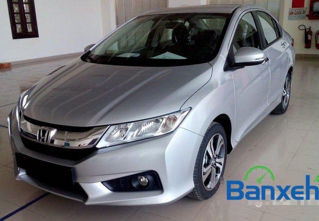 Cần bán xe Honda City 1.5L đời 2015, màu bạc