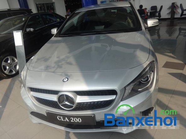 Bán Mercedes CLA200 sản xuất 2015, màu bạc