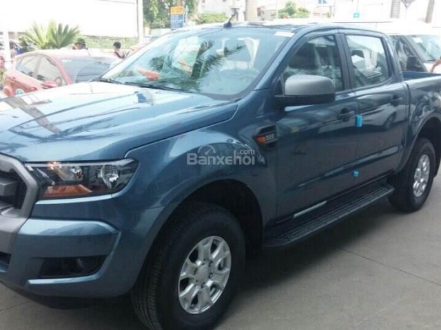 Hưng Yên Ford Bán xe Ford Ranger XLS 4x2 AT, trả góp tại Hưng Yên, đủ màu, nhập khẩu chính hãng