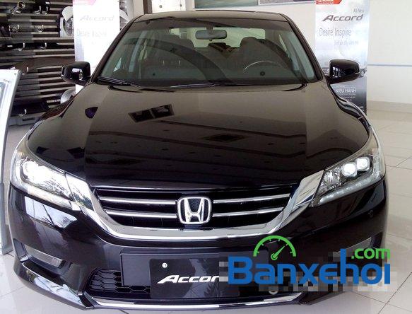 Bán xe Honda Accord năm 2015, màu đen, gọi 0938536777