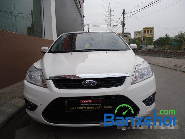 Cần bán Ford Focus đời 2010, màu trắng, 495tr