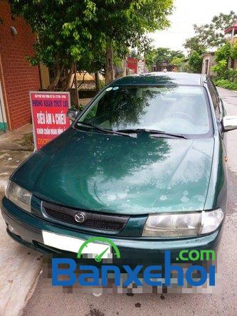 Nhà có xe Mazda 323 đời 1999 xe còn chất, rất đẹp