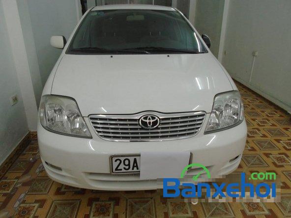 Xe Toyota Corolla XLI 2004 cũ màu trắng đang được bán